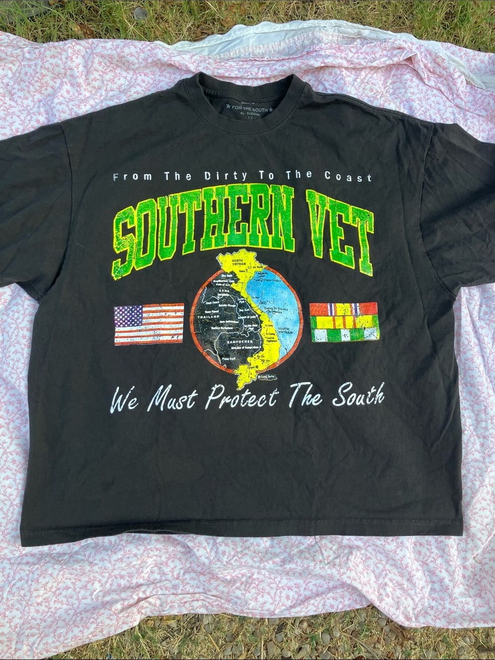 Southern Vet Graphic Short-Sleeve Tee - Black